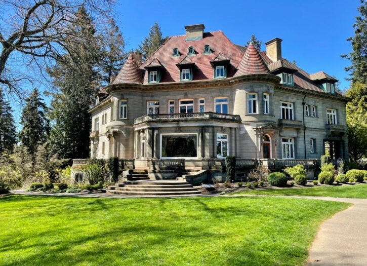 Pittock Mansion by train to Portland